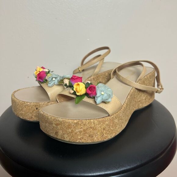 CLEARANCE! Tan Nine West Cork Floral Platform Sandals Size 6.5 EUC - Picture 1 of 7